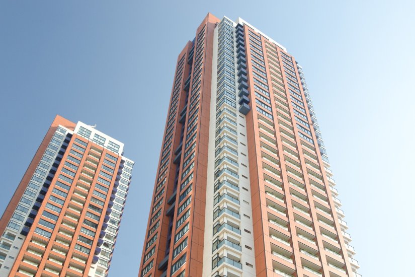 広告媒体を高層マンション配布することで売上アップにつながる、「富裕層媒体」という方法